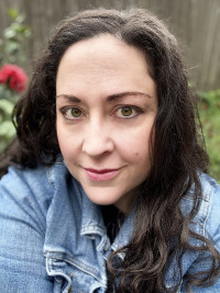 Author Leni Zumas (photo courtesy of Luca Dipierro) Author Leni Zumas (photo courtesy of Luca Dipierro)